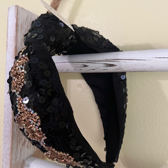 NWT Fleur de lis seed bead headband - Picture 3 of 3